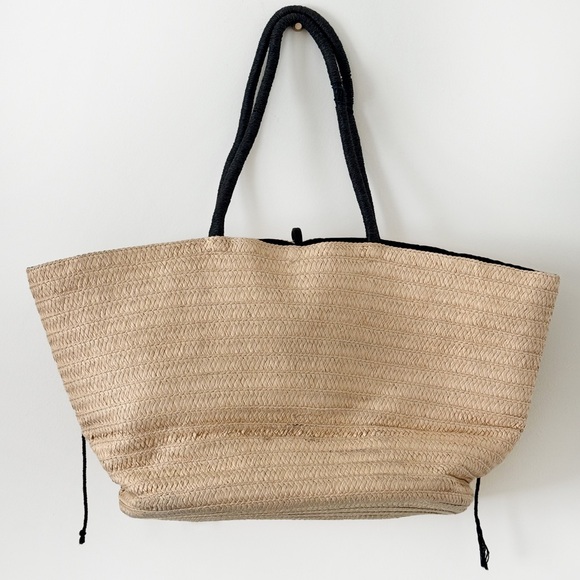 H&M Winky Face Straw Tote Bag | Oversized Beach Market Tote - Picture 2 of 8